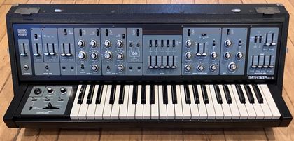 Roland-SH5"